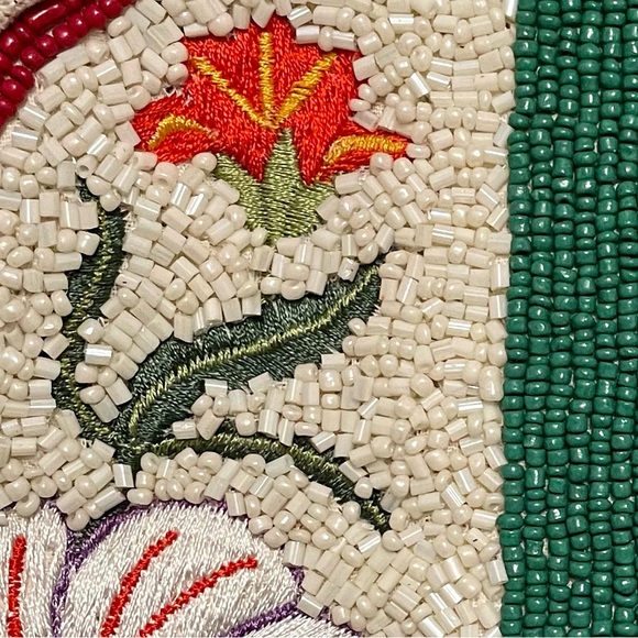 NWT- Circle Crossbody Seed Bead floral, butterfly and stripe bag purse - Picture 7 of 12